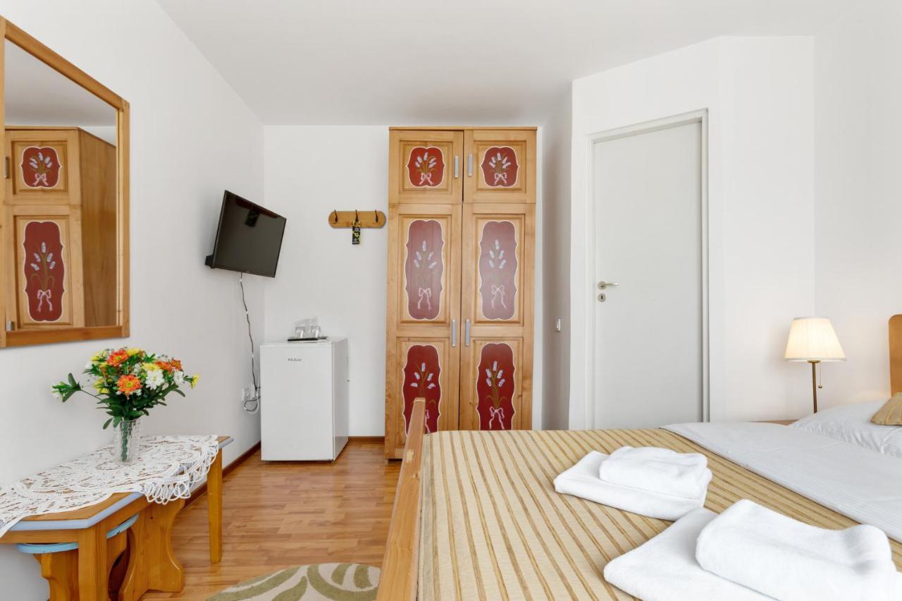 Casa Rasnoveana エクステリア 写真