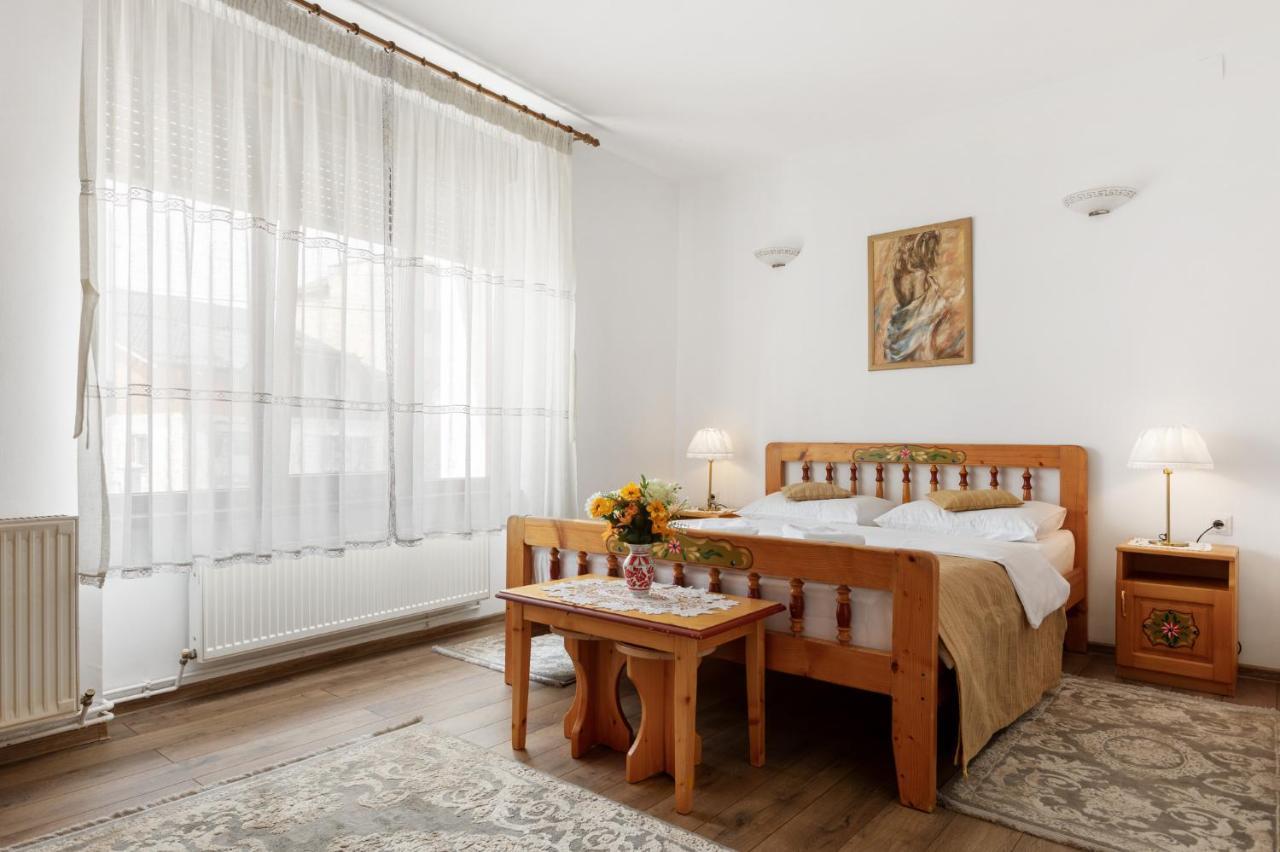 Casa Rasnoveana エクステリア 写真